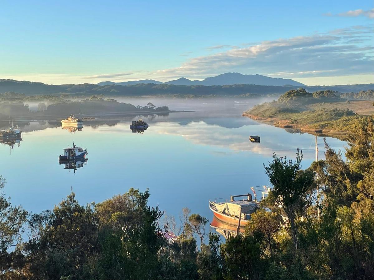 Strahan Wilderness Lodge Buitenkant foto